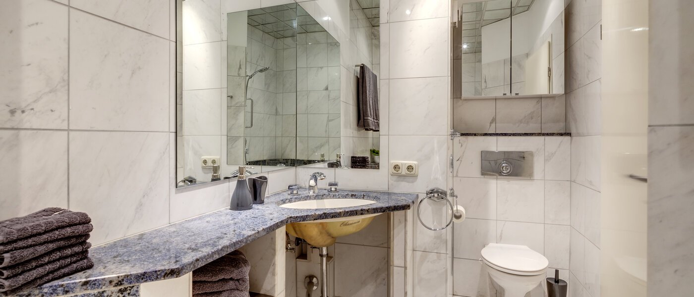 Dachgeschosswohnung München Denning 03 Badezimmer 10809