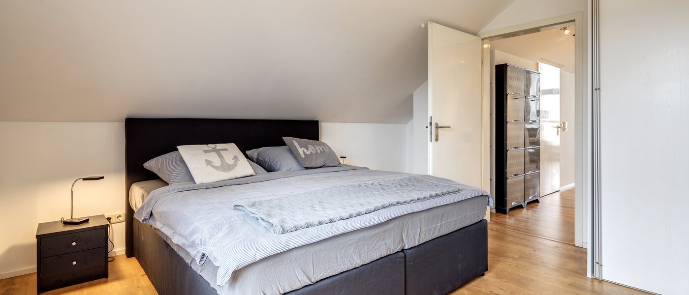 Dachgeschosswohnung München Denning 03 Schlafen 10809