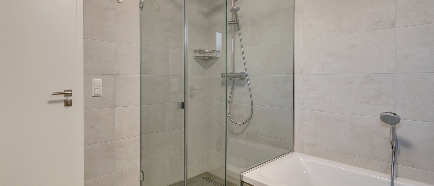 Wohnung Grasbrunn 02 Badezimmer 10864