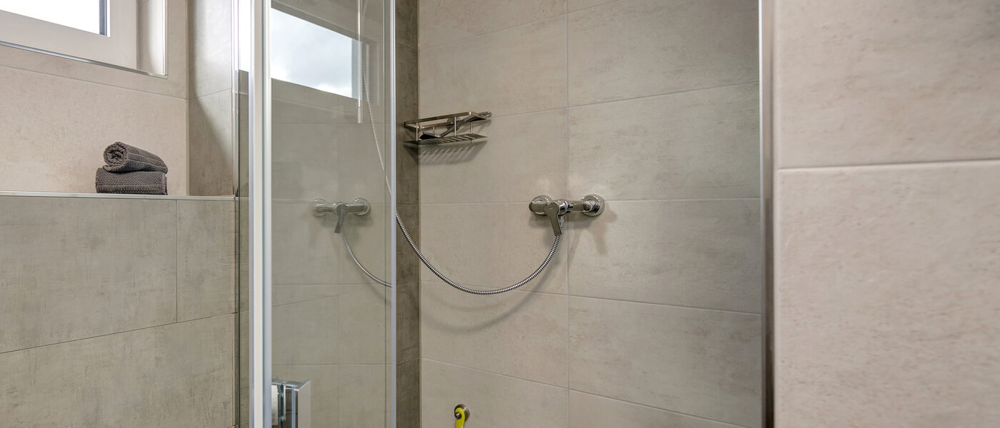 Wohnung Grasbrunn 02 2. Badezimmer 10864