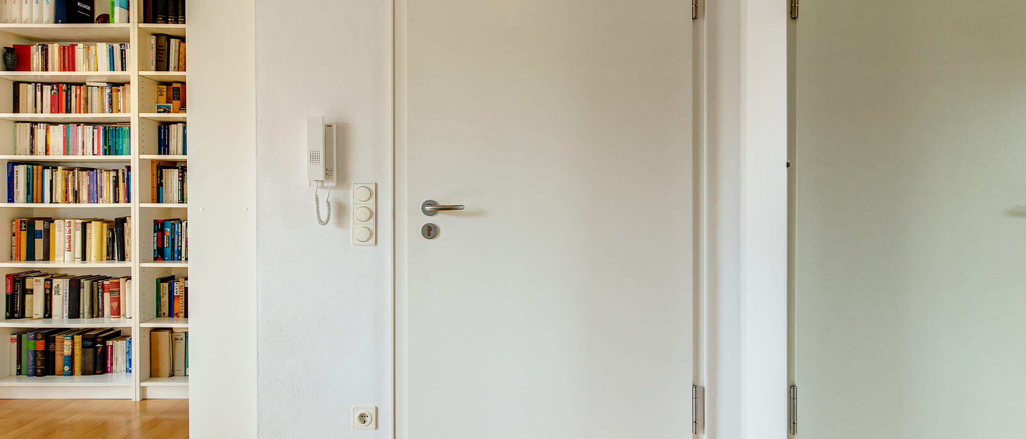Galeriewohnung München Schwabing (links der Leopoldstraße) 03 Flur/Gang 1090
