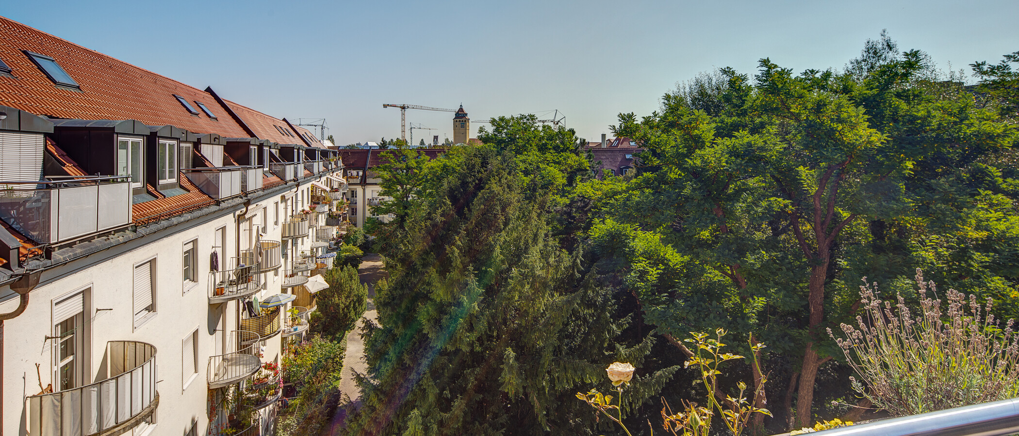 Galeriewohnung München Schwabing (links der Leopoldstraße) 01 Aussicht 1090