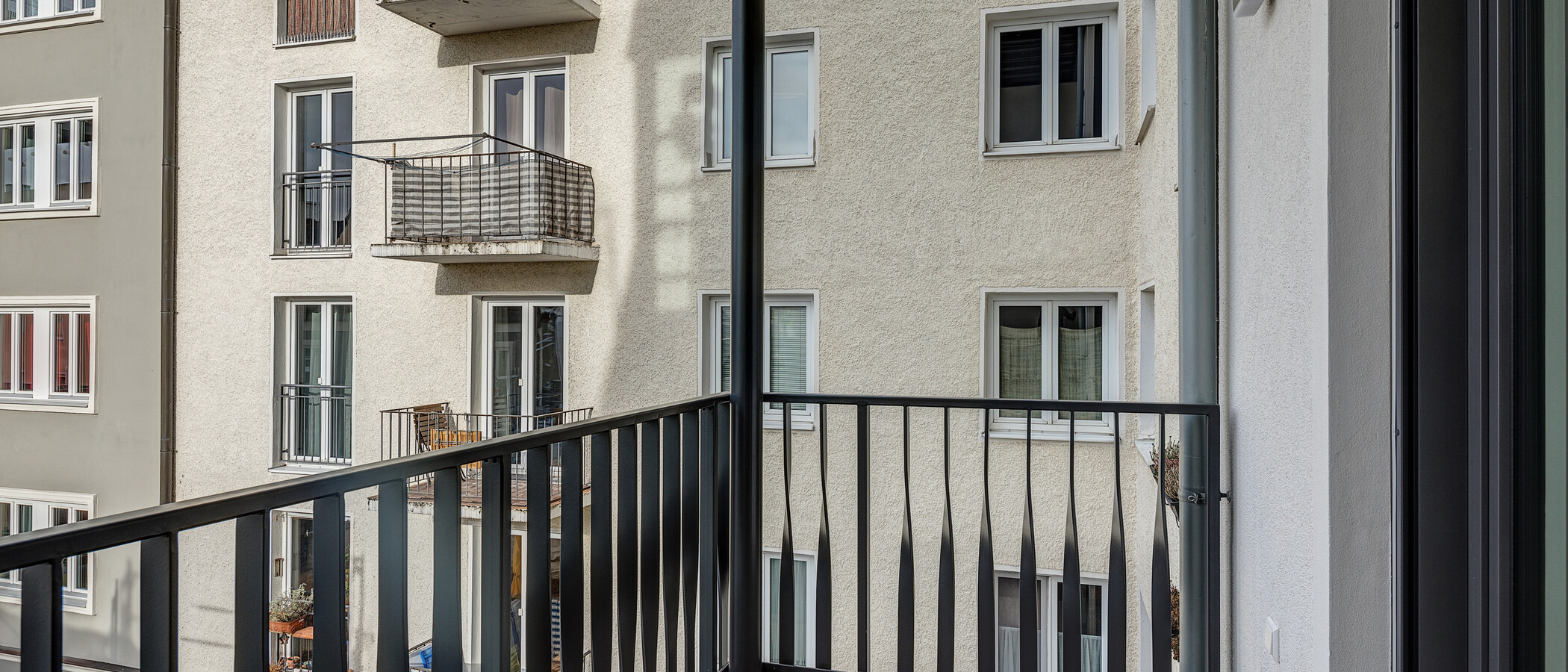 Wohnung München Maxvorstadt - Rund um den Josephsplatz 01 Balkon 10909