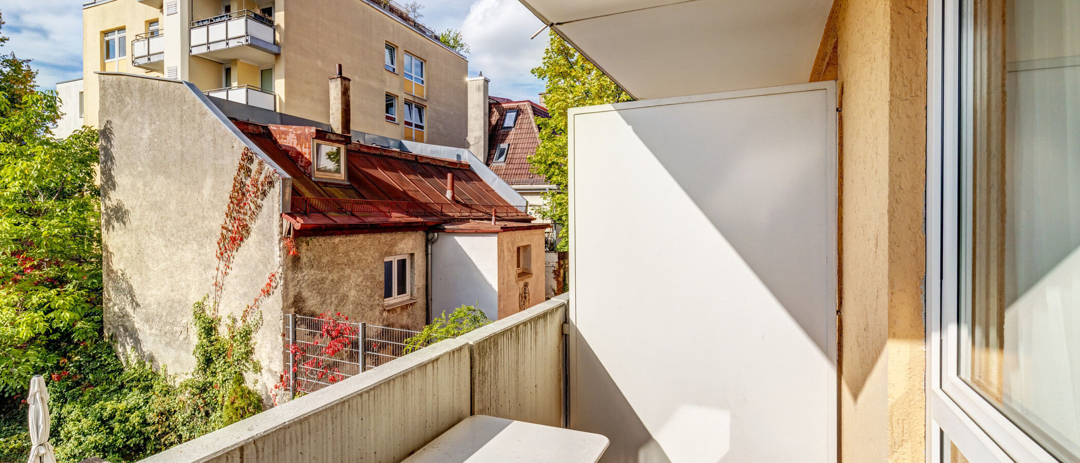 Apartment München Schwanthalerhöhe 01 Balkon 11013