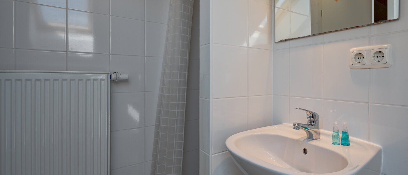 Doppelhaushälfte Gröbenzell 03 2. Badezimmer 11015