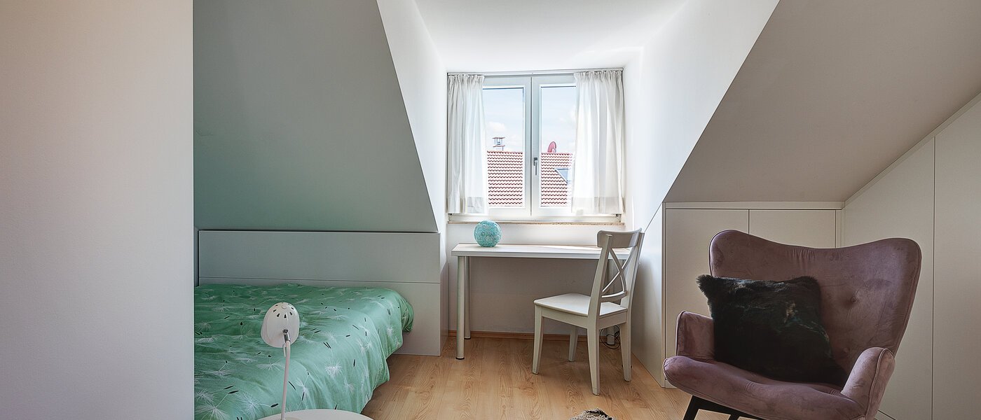 Doppelhaushälfte Gröbenzell 01 2. Schlafzimmer	 11015