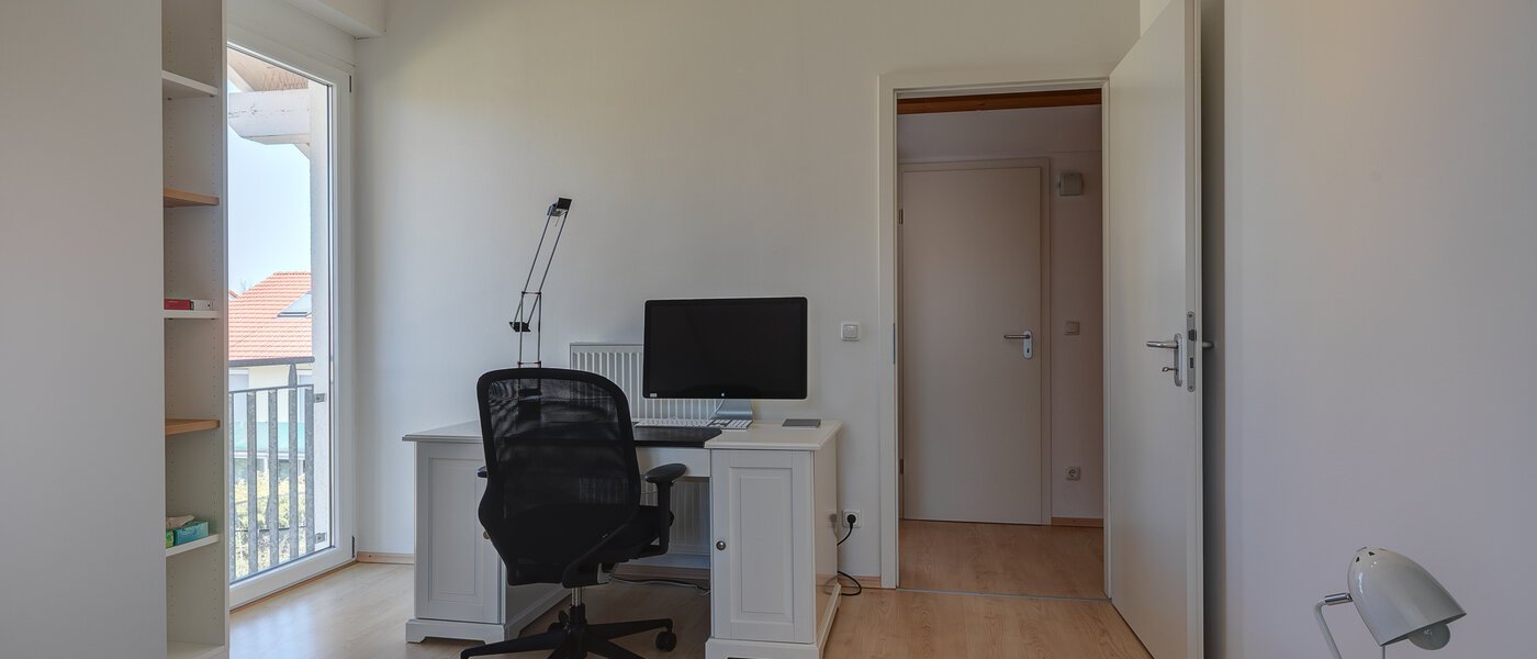 Doppelhaushälfte Gröbenzell 03 2. Schlafzimmer	 11015