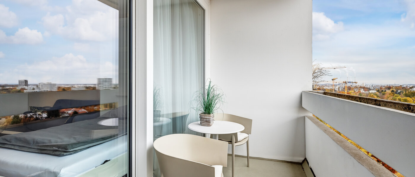 Wohnung München Arabellapark 01 Balkon 11073