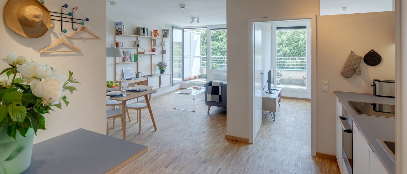 Dachterrassenwohnung München Bogenhausen 03 Küche 11076