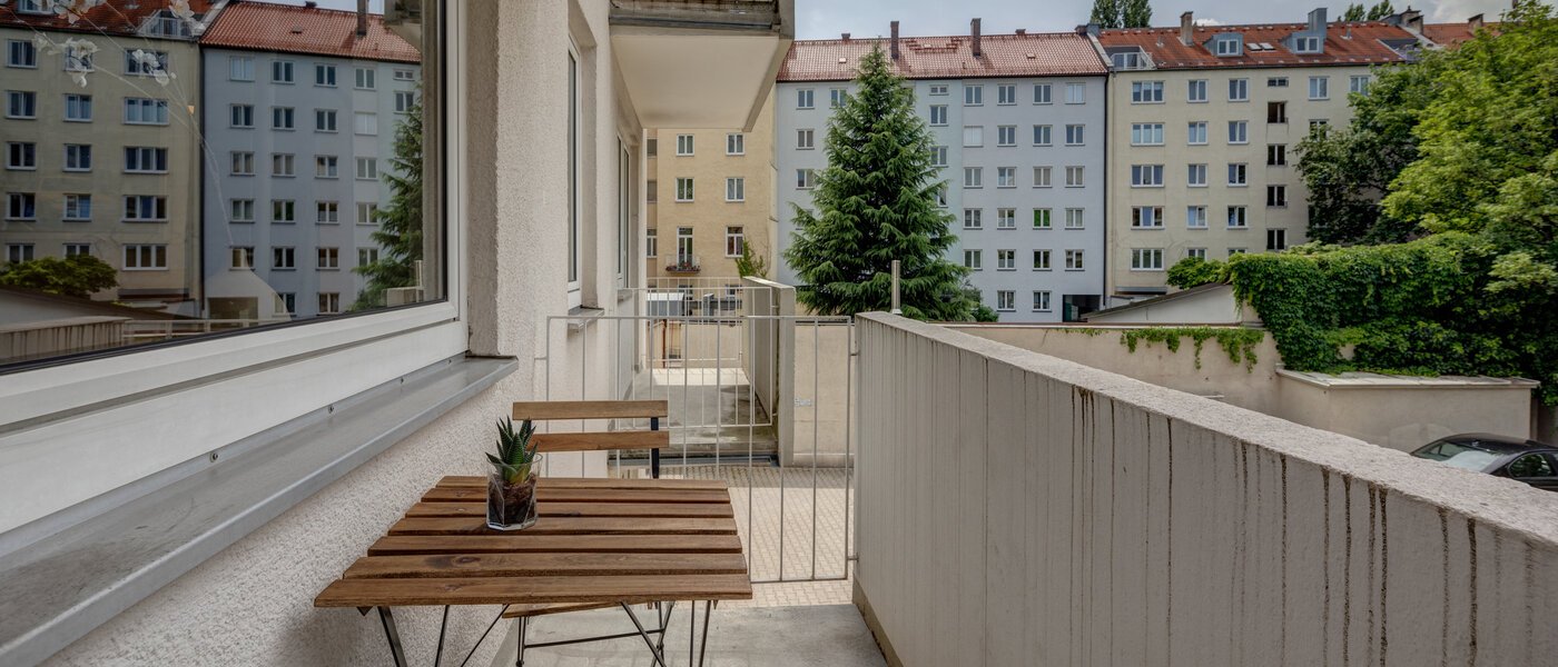 Wohnung München Maxvorstadt - Rund um den Josephplatz 01 Balkon 11083