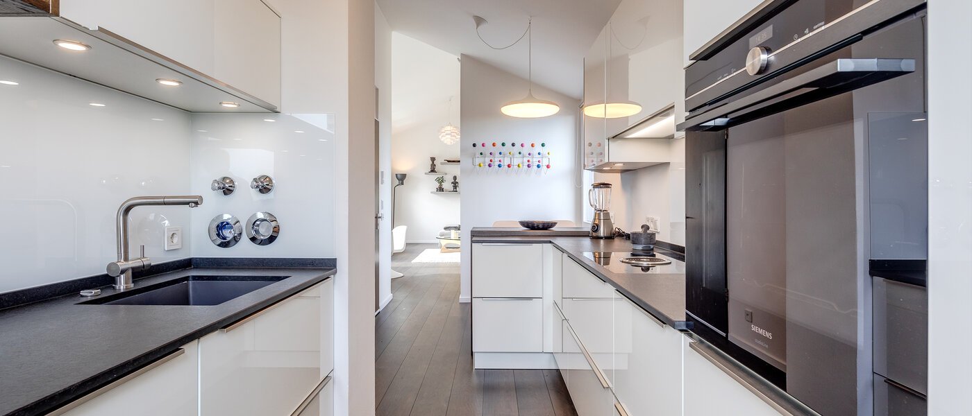 Dachterrassenwohnung München Arabellapark 01 Küche 11226