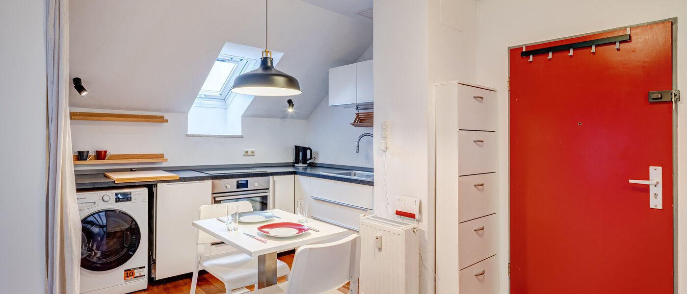 Dachterrassenwohnung München Schwabing-Nord (zw. Leopoldstraße & Englischen Garten) 02 Küche 11235