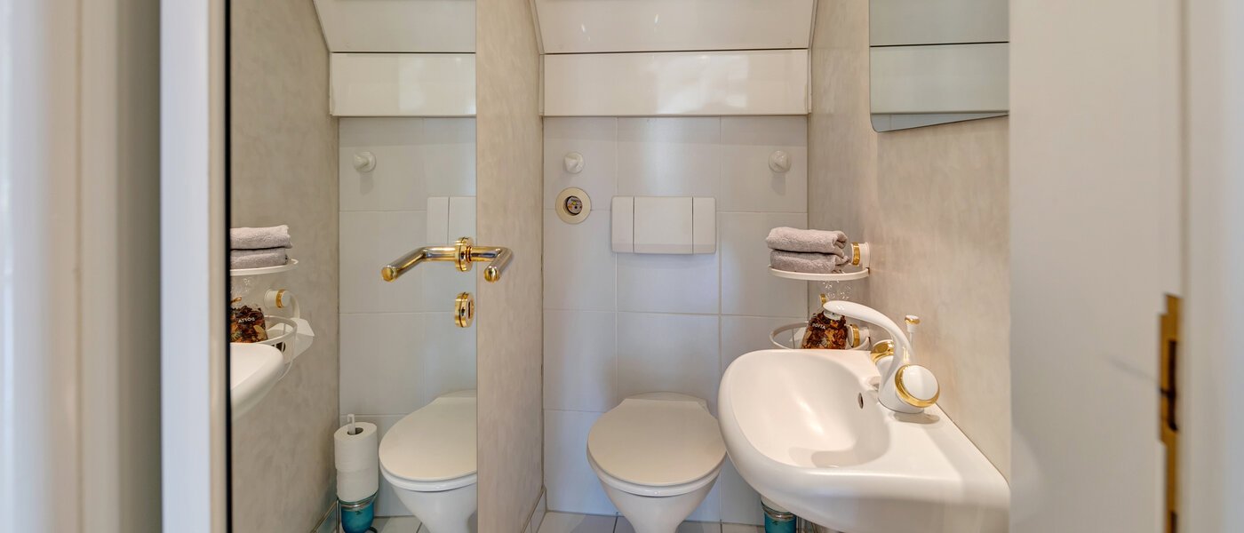 Dachterrassenwohnung München Menterschwaige 01 Gäste-WC 11267