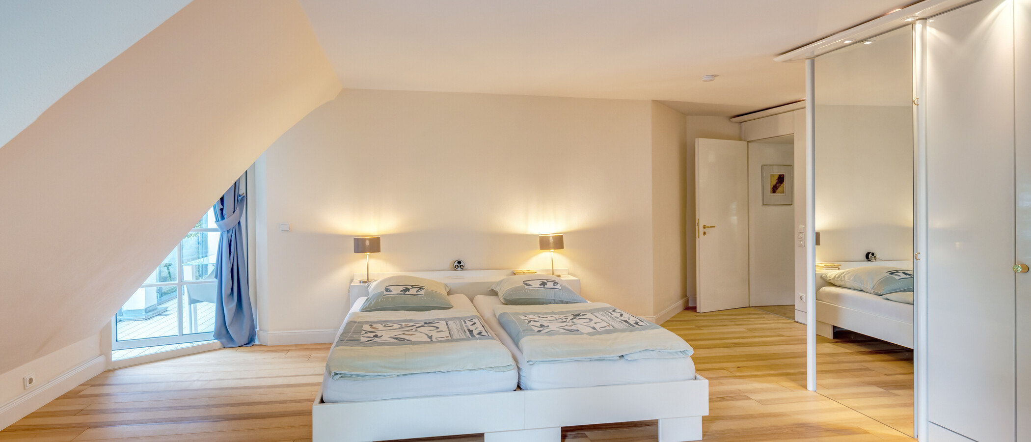 Dachterrassenwohnung München Menterschwaige 02 1. Schlafzimmer 11267