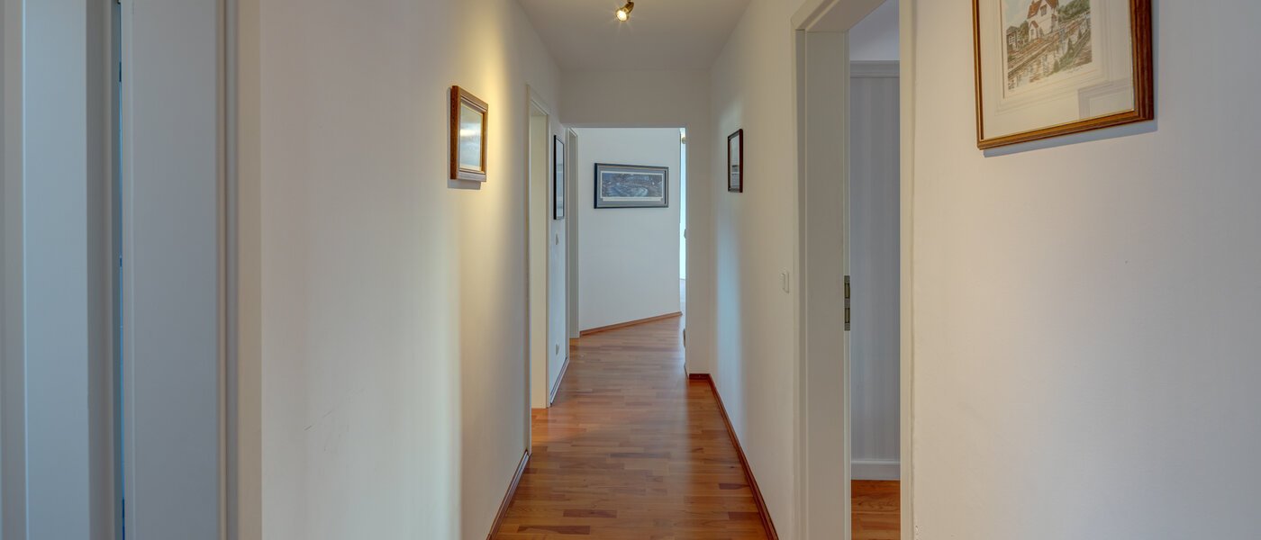 Einfamilienhaus Starnberg 08 Flur/Gang 11331