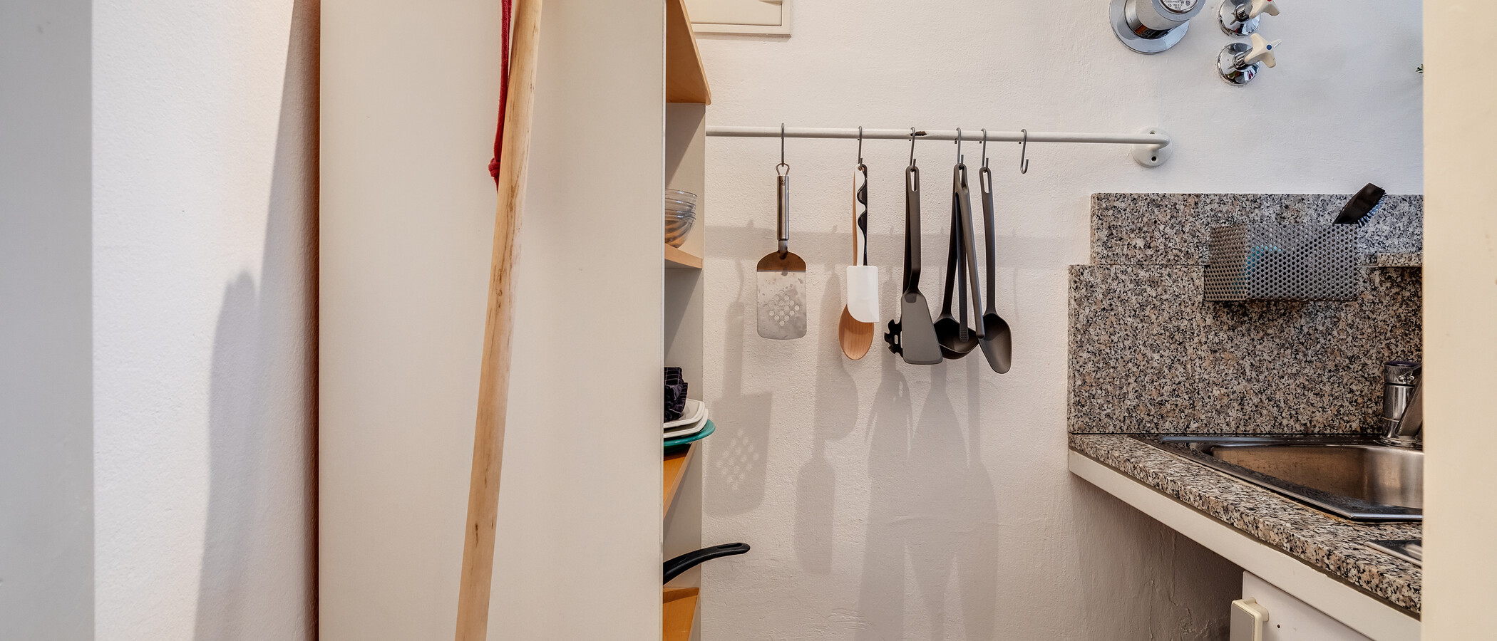 Apartment München Schwabing-West (rund um den Hohenzollernplatz) 02 Küche 11346