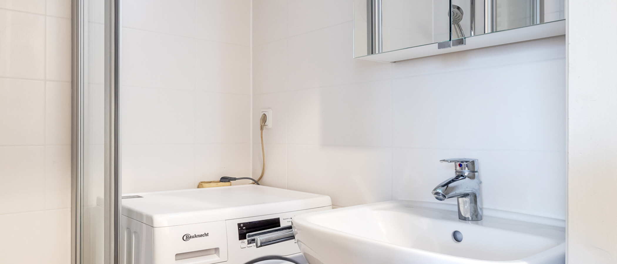 Apartment München Schwabing-West (rund um den Hohenzollernplatz) 02 Badezimmer 11346