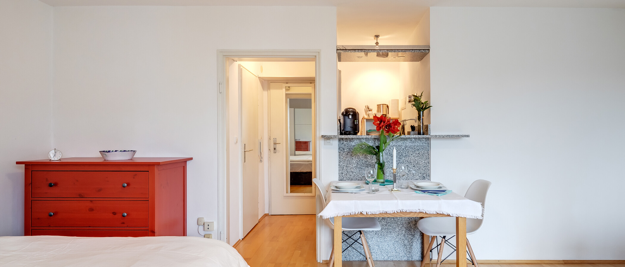 Apartment München Schwabing-West (rund um den Hohenzollernplatz) 02 Wohnbereich 11346