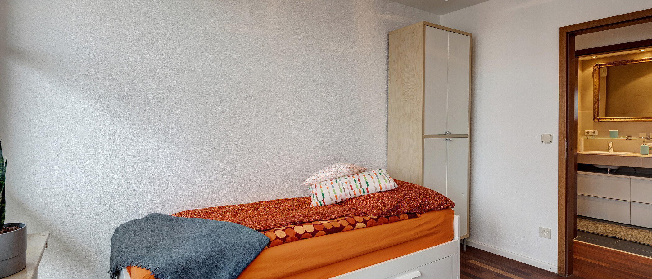 Galeriewohnung München Thalkirchen 02 2. Schlafzimmer	 11415