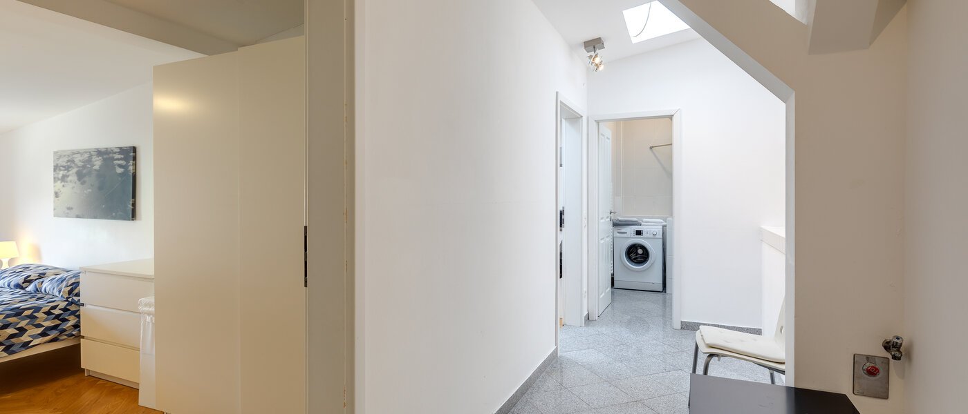 Dachgeschosswohnung München Schwanthalerhöhe 01 Flur/Gang 11507