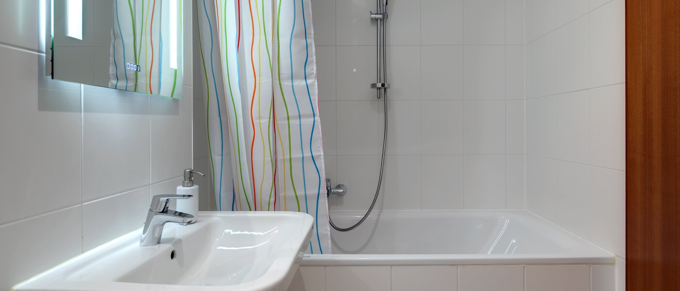 Wohnung München Harlaching 01 Badezimmer 1155