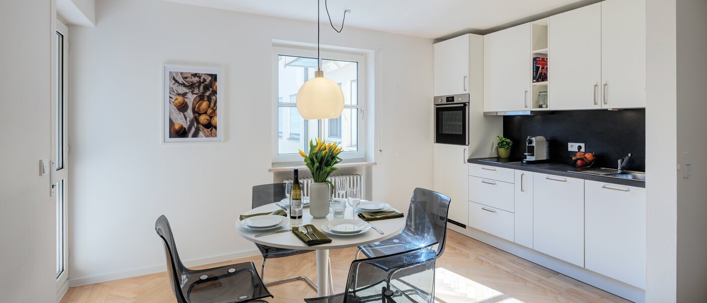 Wohnung München Schwabing-Nord (zw. Leopoldstraße & Englischen Garten) 02 Küche 11551