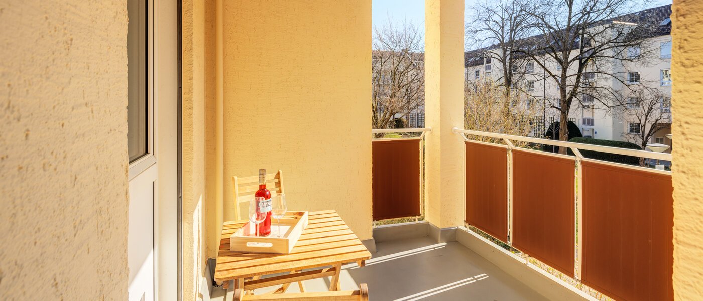 Wohnung München Schwabing-Nord (zw. Leopoldstraße & Englischen Garten) 01 Balkon 11551