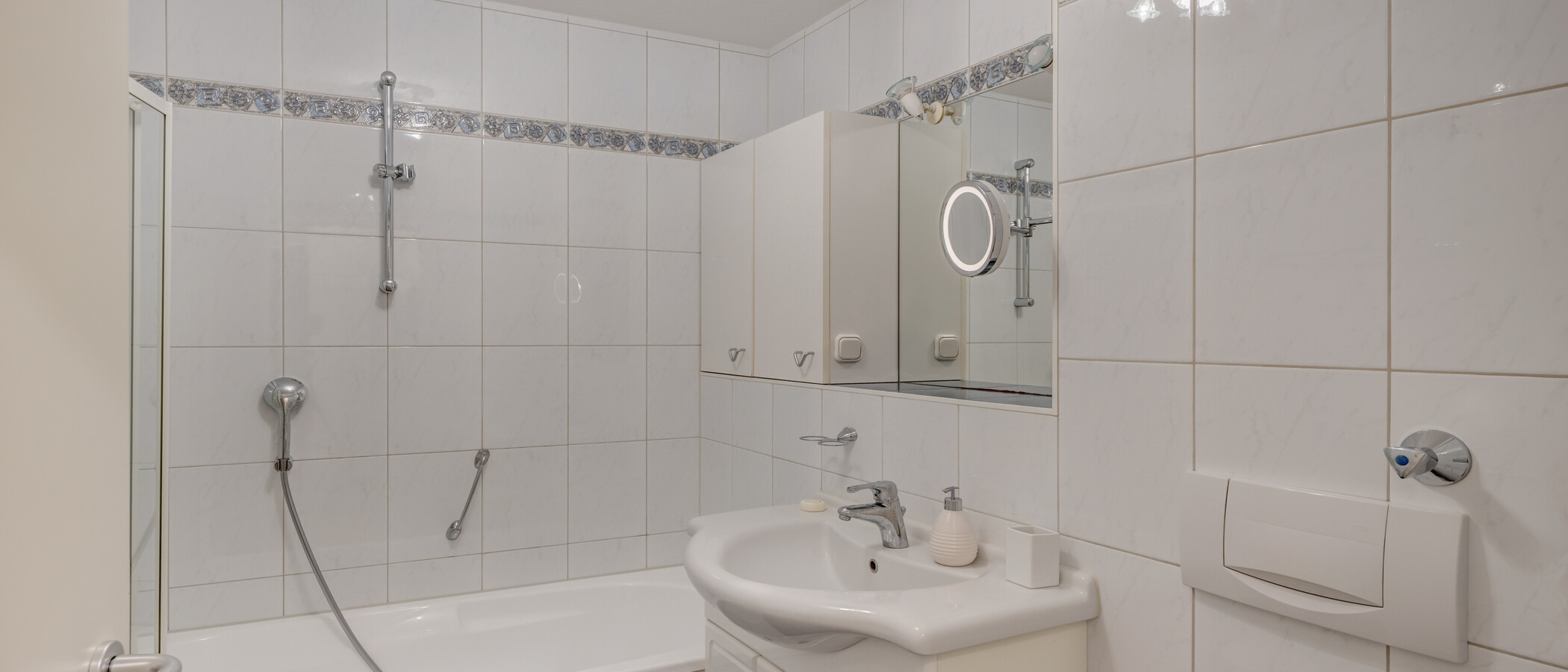 Wohnung München Schwabing-West (rund um den Hohenzollernplatz) 01 Badezimmer 11568