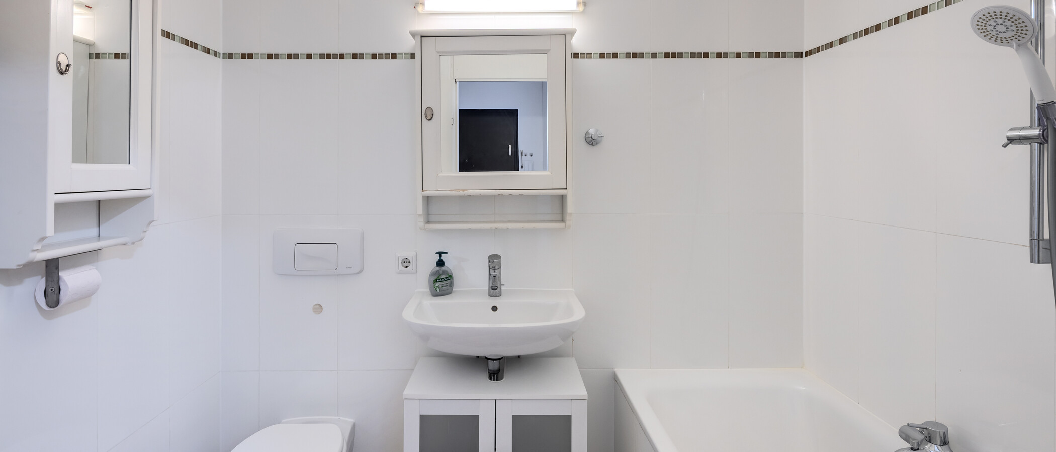 Wohnung München Milbertshofen 01 Badezimmer 11650