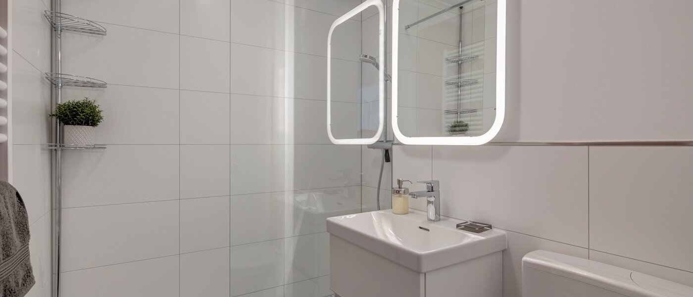 Wohnung Gauting 01 Badezimmer 11690