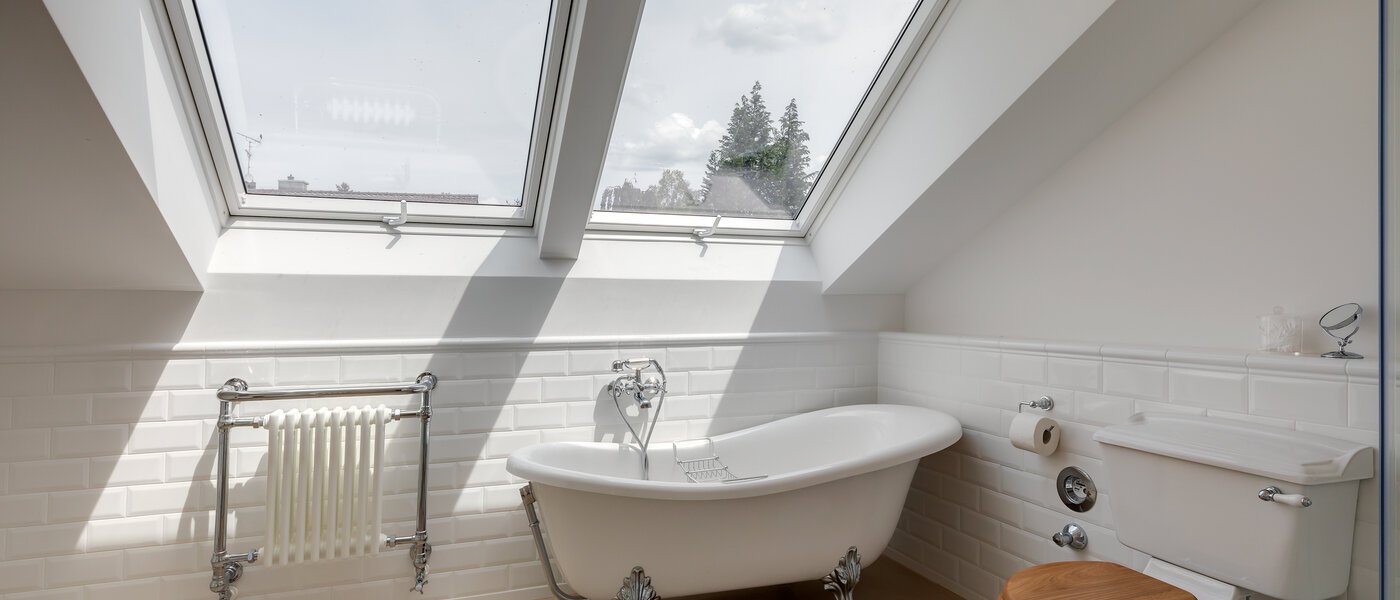 Dachgeschosswohnung Feldafing Tutzing 01 Badezimmer 11697