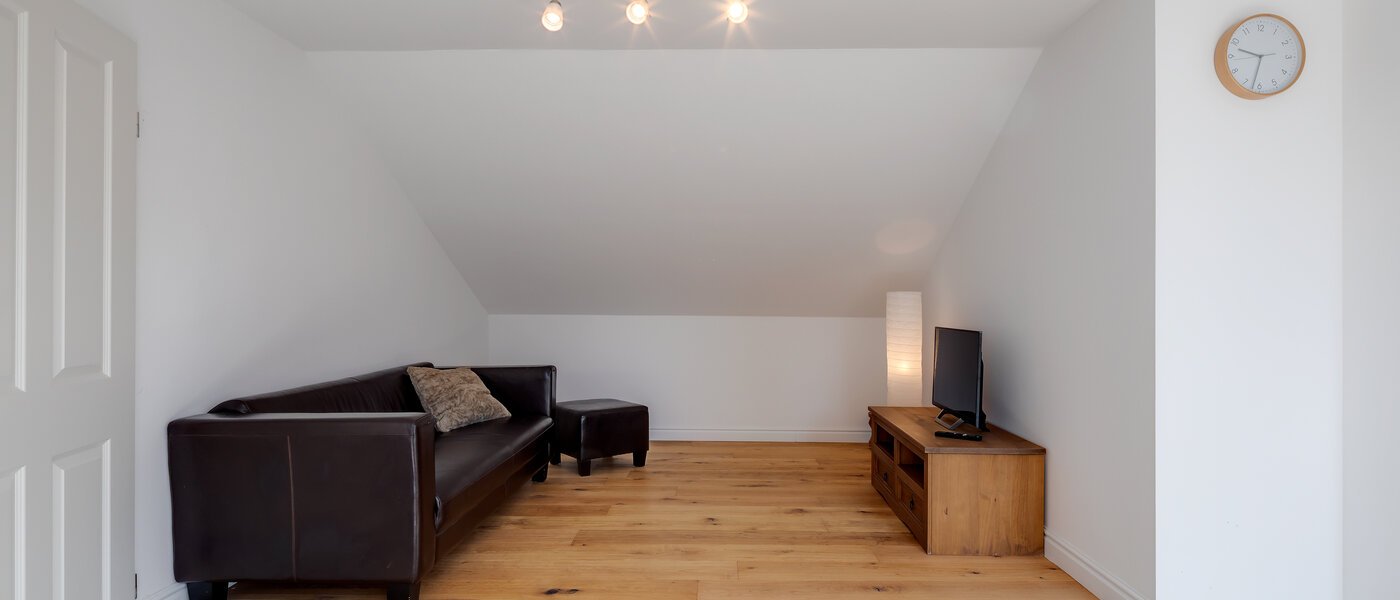 Dachgeschosswohnung Feldafing Tutzing 02 Wohnbereich 11697