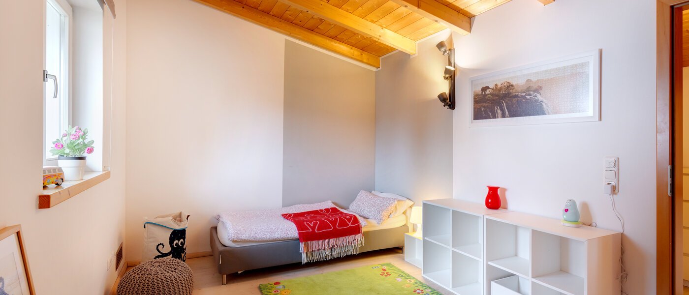 Einfamilienhaus München Fasanerie 01 2. Schlafzimmer	 11740