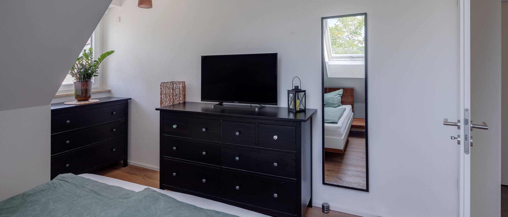 Dachgeschosswohnung München Großhadern 02 Schlafzimmer 11784