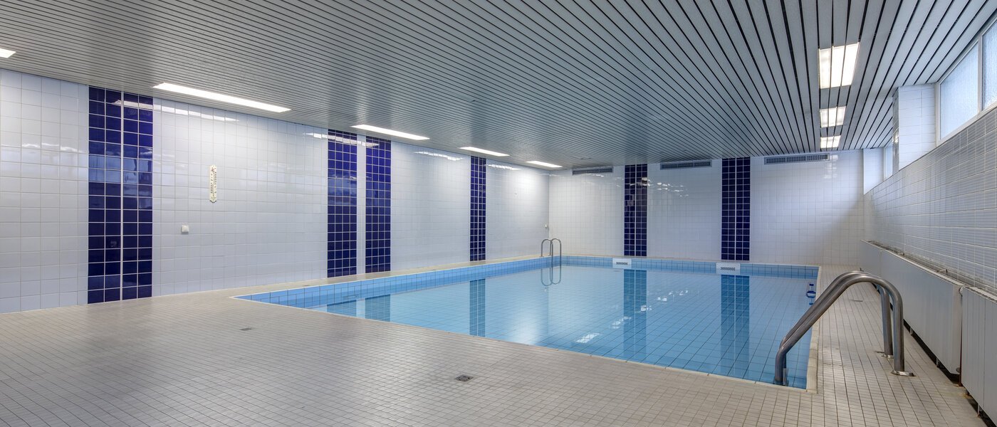 Dachterrassenwohnung München Westpark 01 Pool 11808