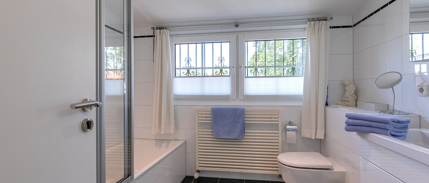 Wohnung Baldham 01 Badezimmer 11826