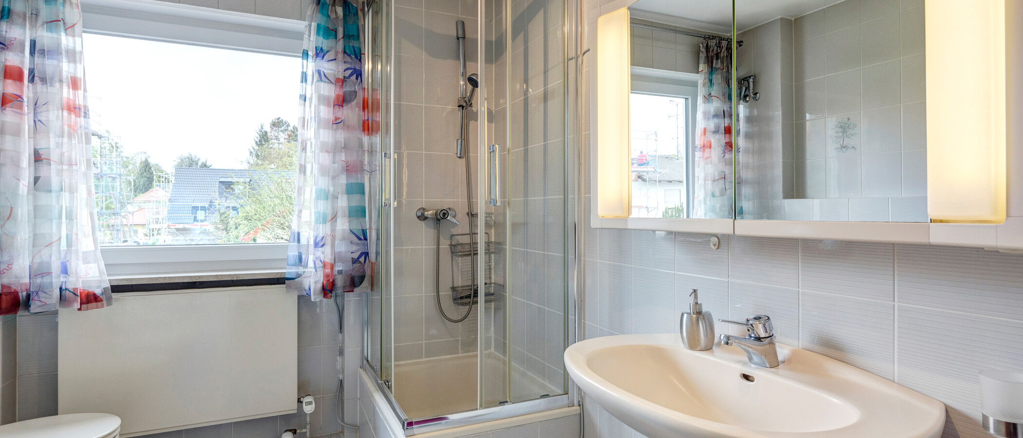 Reihenmittelhaus München Moosach 02 Badezimmer 11852