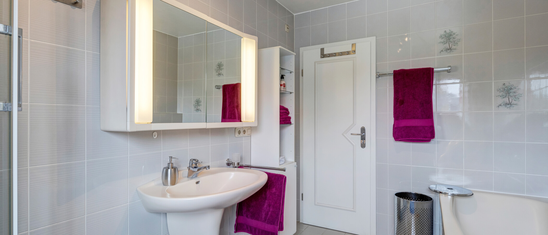 Reihenmittelhaus München Moosach 03 Badezimmer 11852
