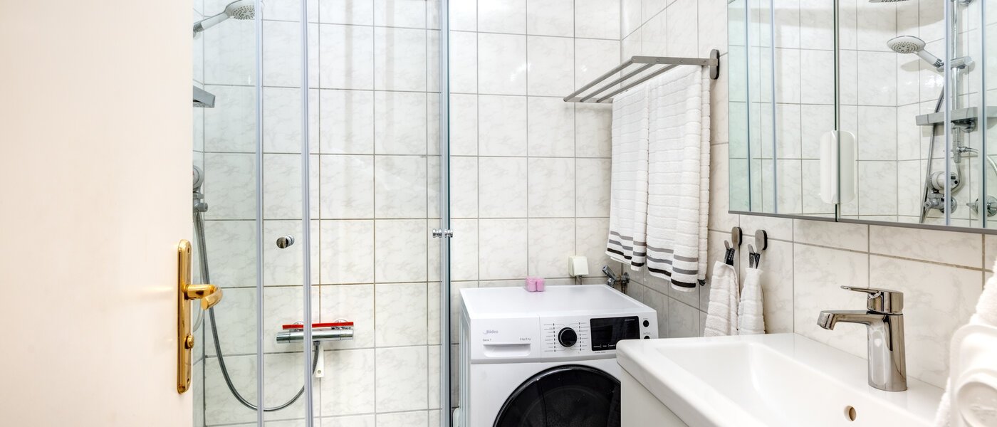 Wohnung München Englschalking 01 Badezimmer 11866