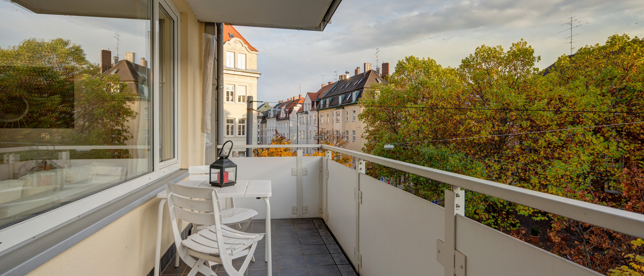 Wohnung München Schwabing (links der Leopoldstraße) 01 Balkon 11895