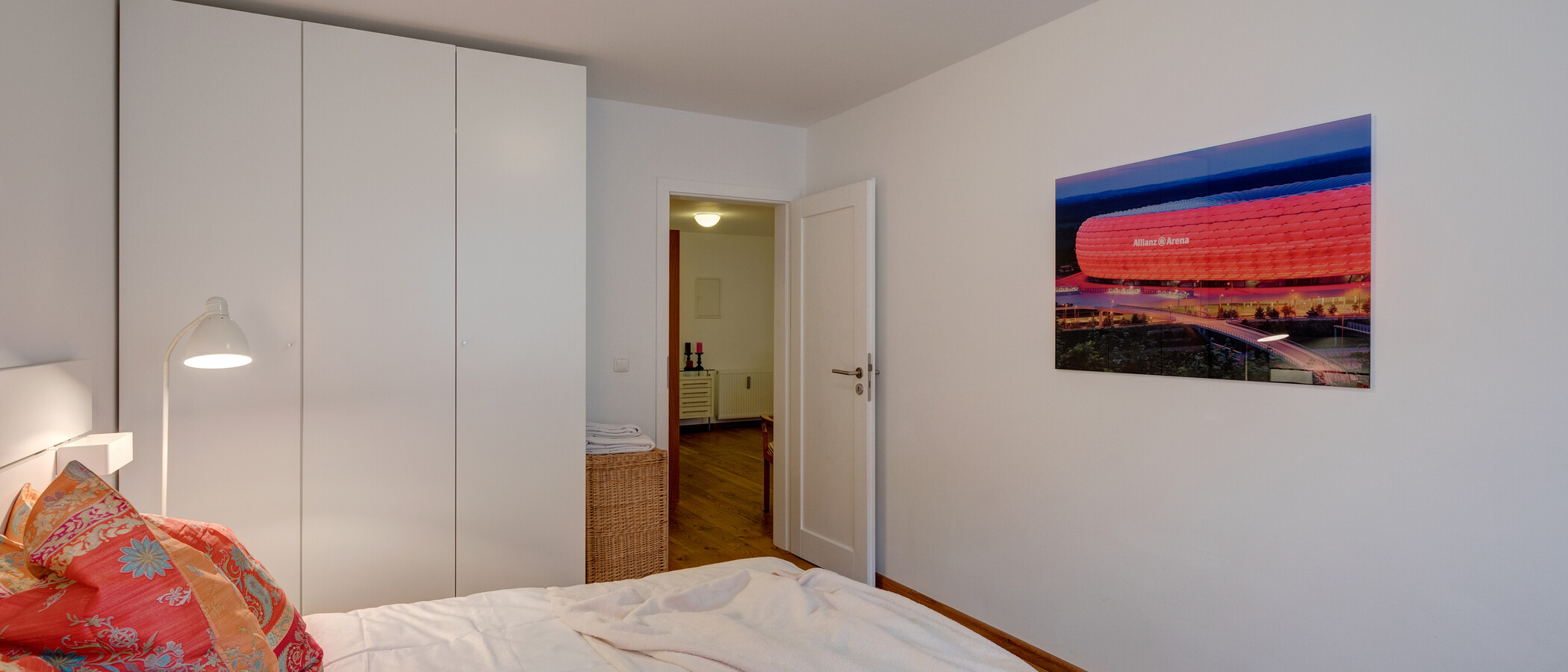 Wohnung München Schwabing (links der Leopoldstraße) 03 Schlafzimmer 11895