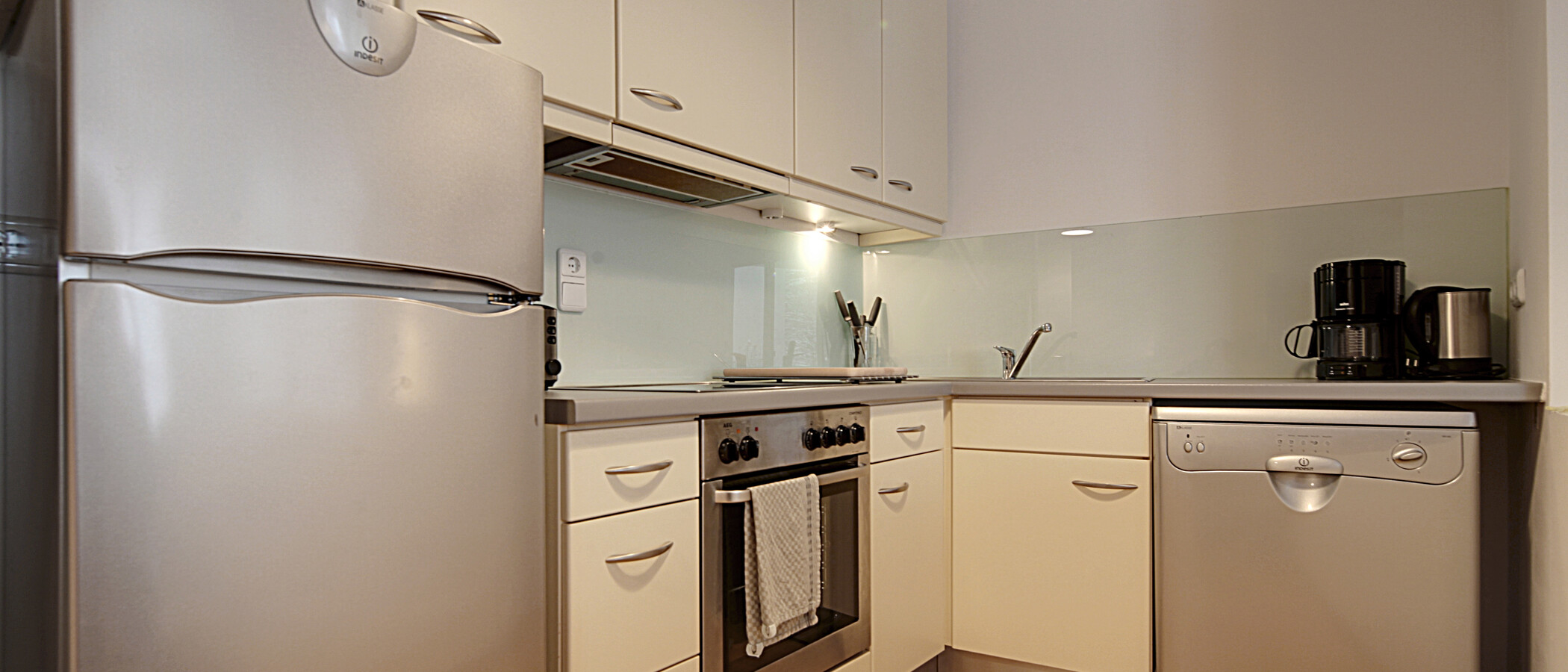 Wohnung München Schwabing (links der Leopoldstraße) 02 Küche 1191
