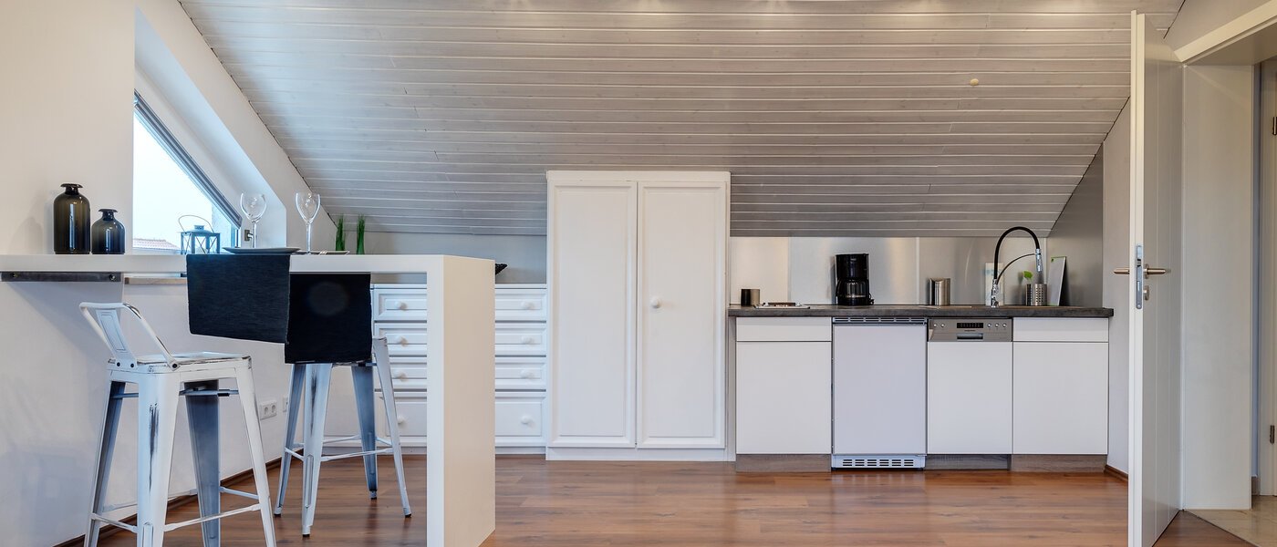 Dachgeschosswohnung München Lerchenau 01 Küche 11948