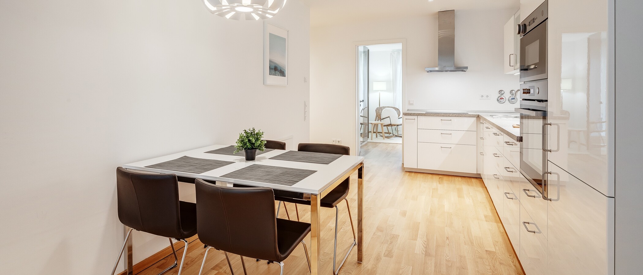 Wohnung München Maxvorstadt 01 Küche 12025