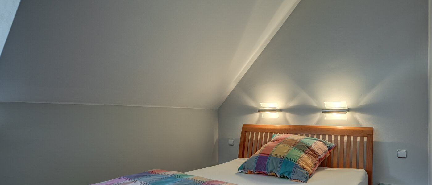 Dachgeschosswohnung München Oberföhring 01 Schlafzimmer 1205