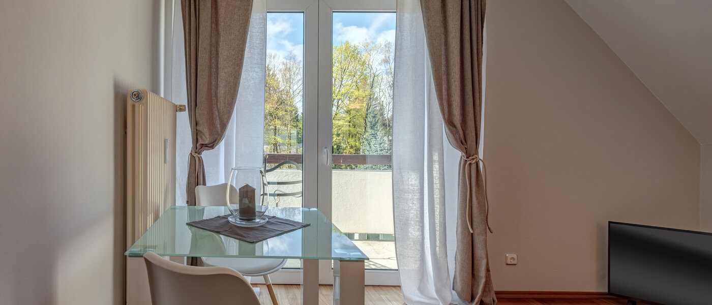 Dachgeschosswohnung München Oberföhring 02 Wohnzimmer 1205