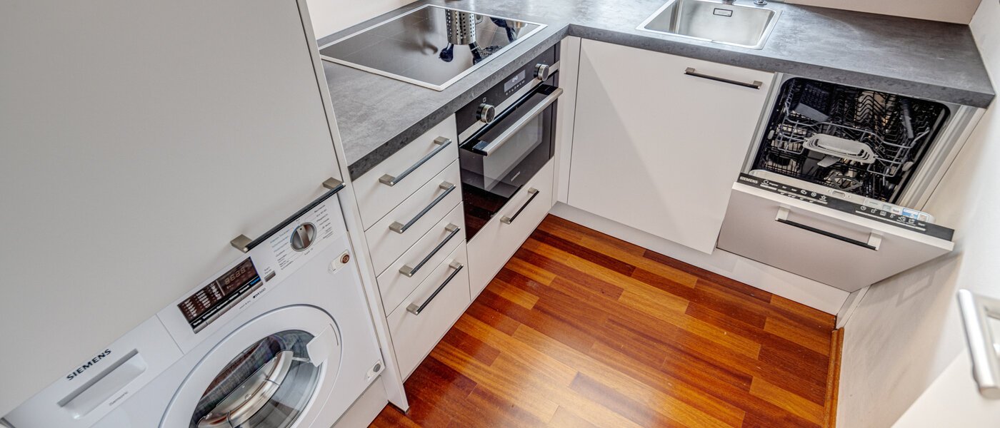 Dachgeschosswohnung München Oberföhring 02 Küche 1206