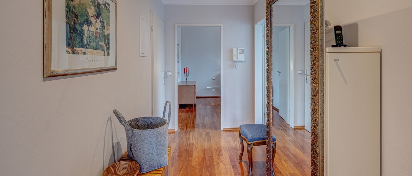 Dachgeschosswohnung München Oberföhring 01 Flur/Gang 1206