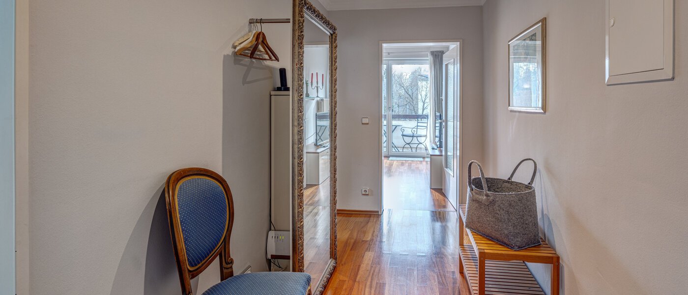 Dachgeschosswohnung München Oberföhring 02 Flur/Gang 1206