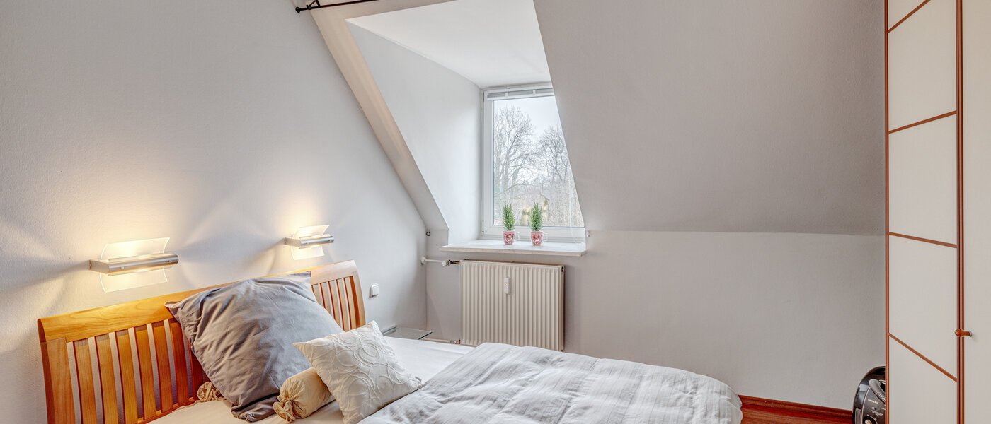 Dachgeschosswohnung München Oberföhring 02 Schlafzimmer 1206